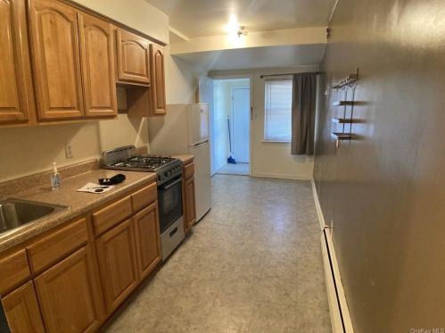 1264 Crosby Ave, Bronx NY  10461-6130 exterior