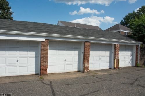 17 Elmwood Ter, Elmwood Park NJ  07407-1729 exterior