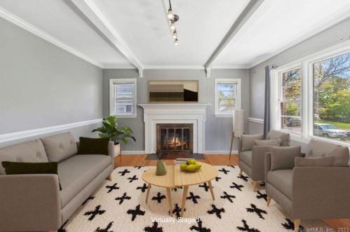 5 Van Buren Cir, Stamford CT  06906-2421 exterior