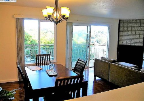 25083 Oakridge Ct, Hayward CA  94541-6938 exterior