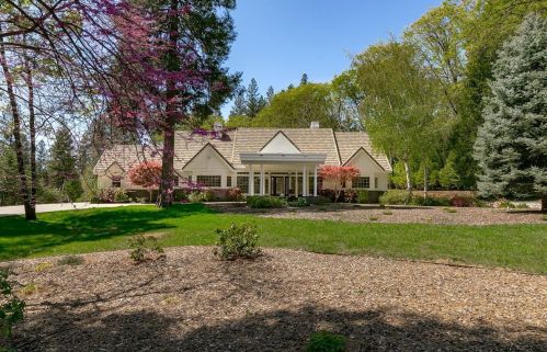 13068 Somerset Dr, Grass Valley, CA 95945-9730