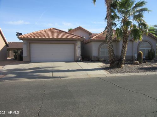 1528 Palm Beach Dr, Chandler, AZ 85249-4389