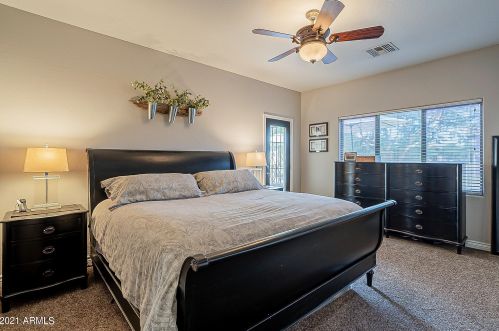 3711 Oxford Ln, Gilbert AZ  85295-4679 exterior