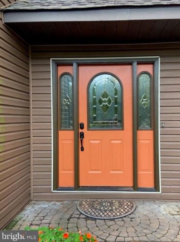 1331 Westminster Dr, Downingtown PA  19335-3652 exterior