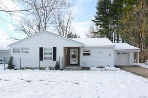 1594 Lindan Dr, Townline, NY 14004-1114