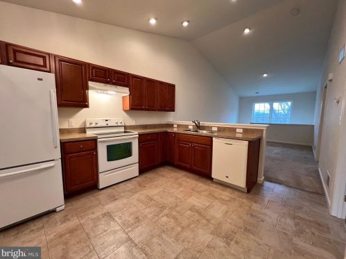 71 Keswick Dr, Navy Sup Dpt PA 17050-7917 exterior