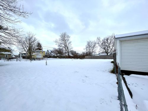 643 Yeoman St, Washington Ch OH  43160-2138 exterior