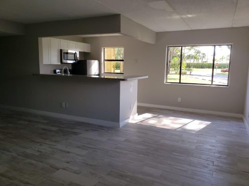 1210 Meadows Cir, Boynton Beach FL  33436-8933 exterior