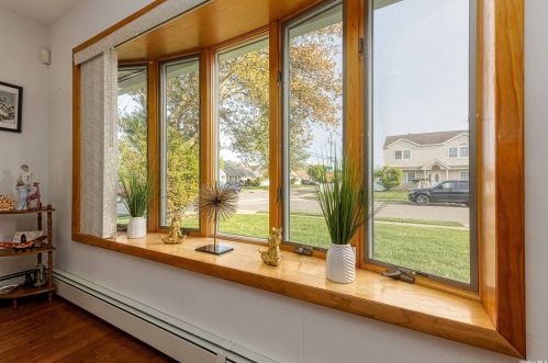 3 Short Ln, North Bellmore NY  11710-4523 exterior