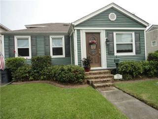 75 Oaklawn Dr, Metairie, LA 70005-3444