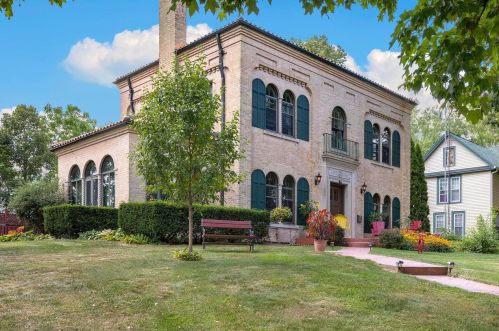214 Tremont St, Mauston, WI 53948-1310