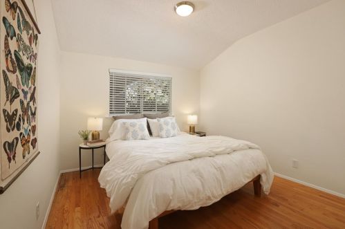 3608 El Caminito, Glendale CA 91214-1713 exterior