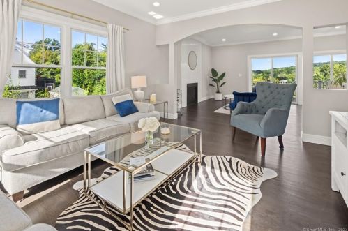 39 Clearview Dr, Brookfield Center CT  06804-1407 exterior