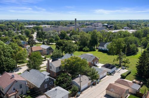 3213 42, Milwaukee WI 53216-3516 exterior