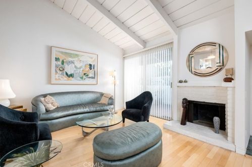 4185 Colfax Ave, North Hollywood, CA 91604-2144