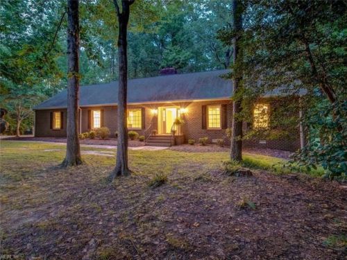 829 Smithfield Blvd, Smithfield, VA 23430-5914