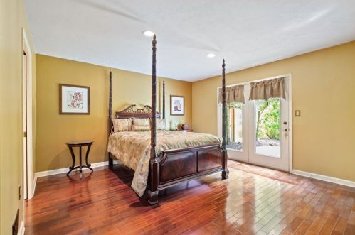 7082 Clubview Dr, Bridgeville PA  15017-1097 exterior