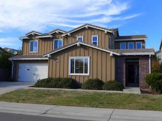 824 Wild Berry Loop, Rocklin, CA 95765-5458