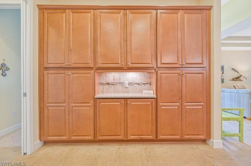 9137 Isla Bella Cir, Bonita Springs FL  34135-7198 exterior