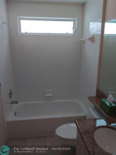 8102 Chapman Oak Ct, West Palm Beach, FL 33410-3252