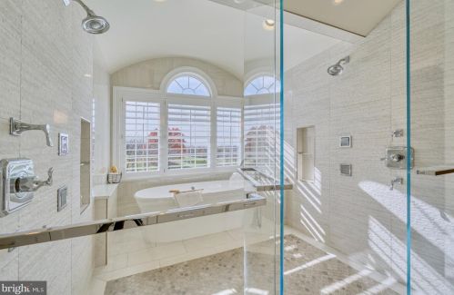 40280 Spectacular Bid Pl, Leesburg VA  20176-7173 exterior