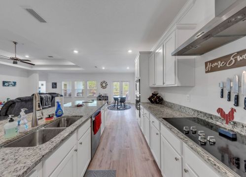 69 Hammock Oaks Blvd, Freeport FL  32439 exterior