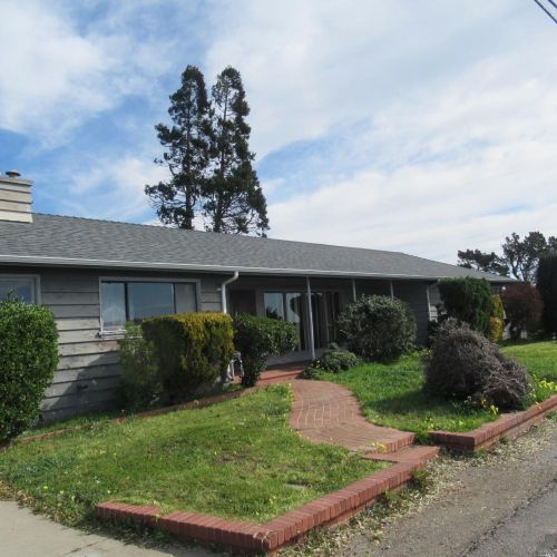 7934 Crest Ave, Oakland, CA 94605-3610