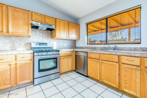 1873 Sauvignon Dr, Tucson, AZ 85746-3178