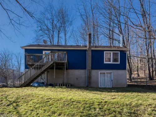 34 Deckertown Tpke, Wantage NJ  07461-2919 exterior