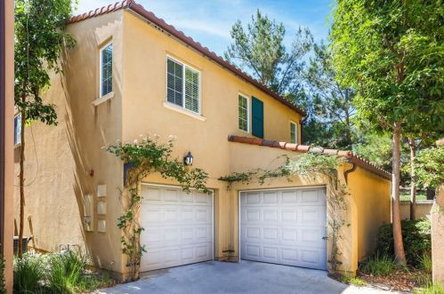 46 Duet, Irvine CA  92603-4216 exterior