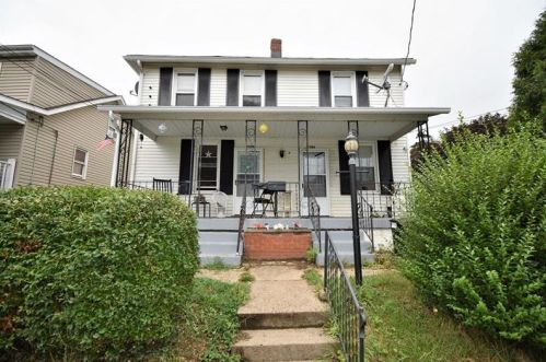 710 Wylie Ave, Jeannette, PA 15644-2651