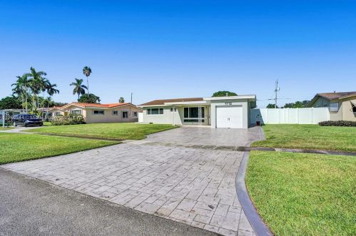 1712 44th Ave, Hollywood FL  33021-4200 exterior