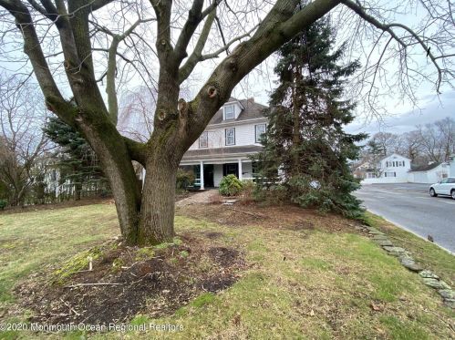 112 Broad St, Tinton Falls, NJ 07701-1915