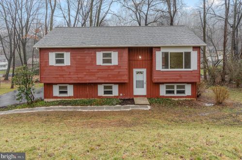 70 Black Walnut Dr, Etters, PA 17319-9736