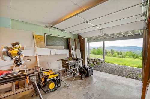 127 Bennett Hl Rd, Columbia NH  03576-3308 exterior