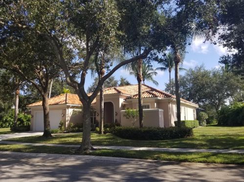 7150 Crystal Lake Dr, West Palm Beach, FL 33411-5712
