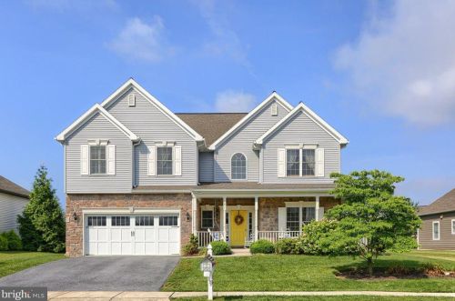 161 Scenic Ridge Dr, Hummelstown, PA 17036-6902