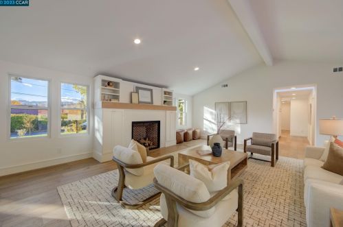 7 Bel Air Dr, Orinda, CA 94563-3221