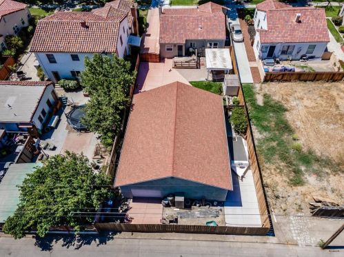 956 J St, Los Banos CA  93635-4321 exterior