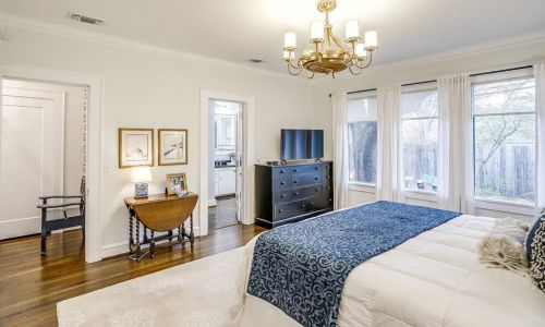 2131 Warner Rd, Fort Worth TX  76110-1747 exterior