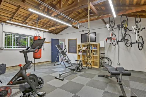 1640 Kentfield Ave, Redwood City CA  94061-2706 exterior