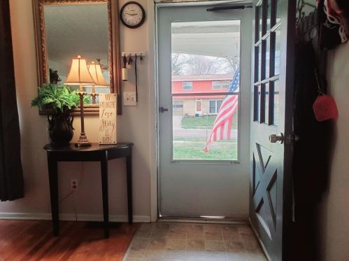 11017 Corona Rd, Cincinnati, OH 45240-3615