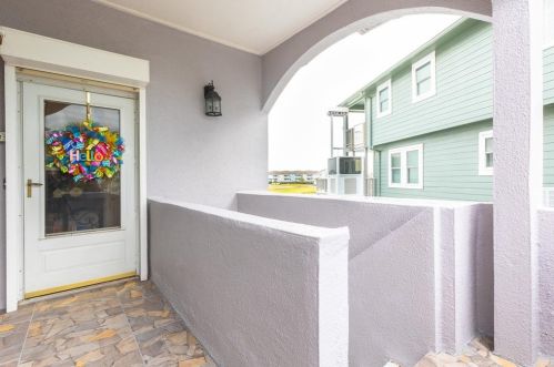 423 Hana Dr, Galveston, TX 77554-2885
