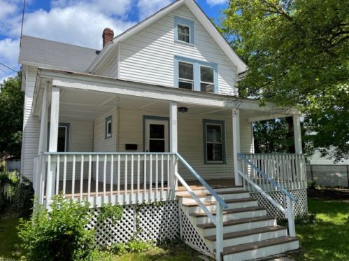 10 Reeves St, Dover, NJ 07801-4204