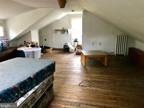 6 Lexington Ave, Camden NJ  08109-2014 exterior