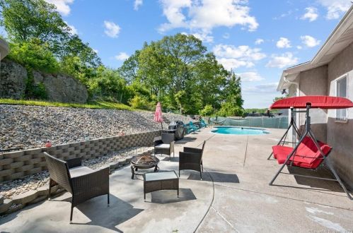 40 Hedge Ave, Norwich CT  06360-5920 exterior