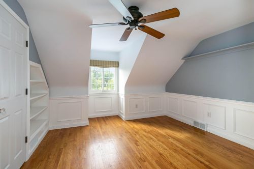 817 Rosewood Dr, Covington KY 41017-1385 exterior