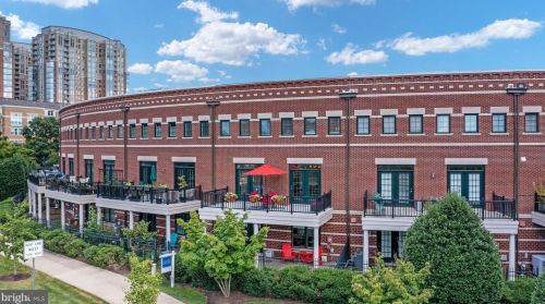 12146 Chancery Station Cir, Herndon, VA 20190-5801