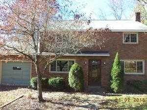204 Lucille St, Glenshaw, PA 15116-2033