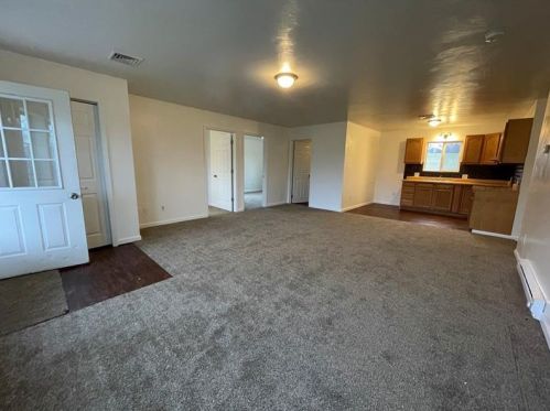 2113 Ridge Blvd, South Connellsville, PA 15425-1546